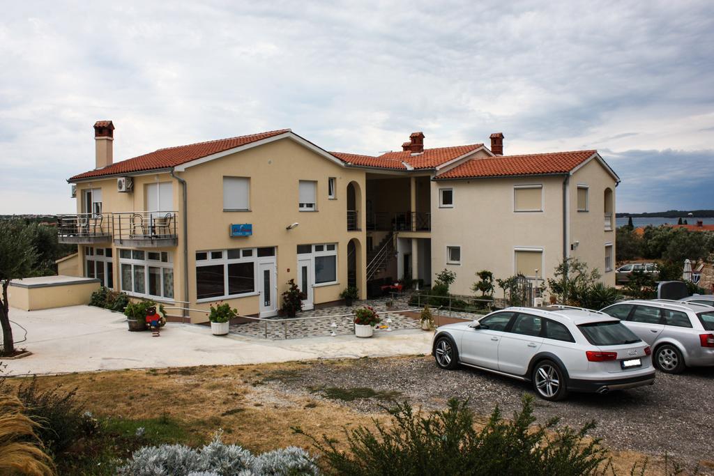 Guest House Croatia Fazana Exterior photo