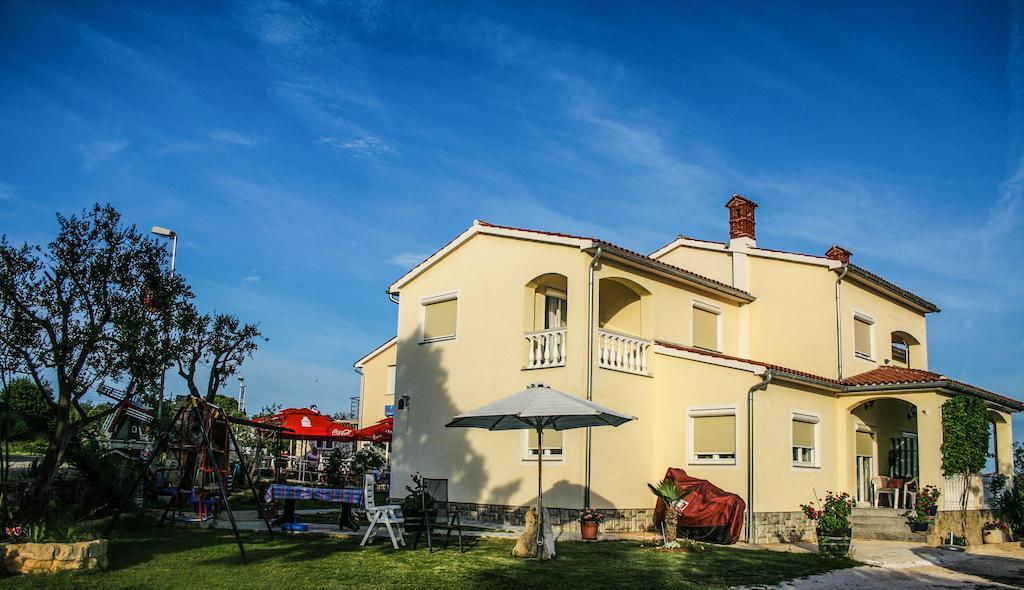 Guest House Croatia Fazana Exterior photo